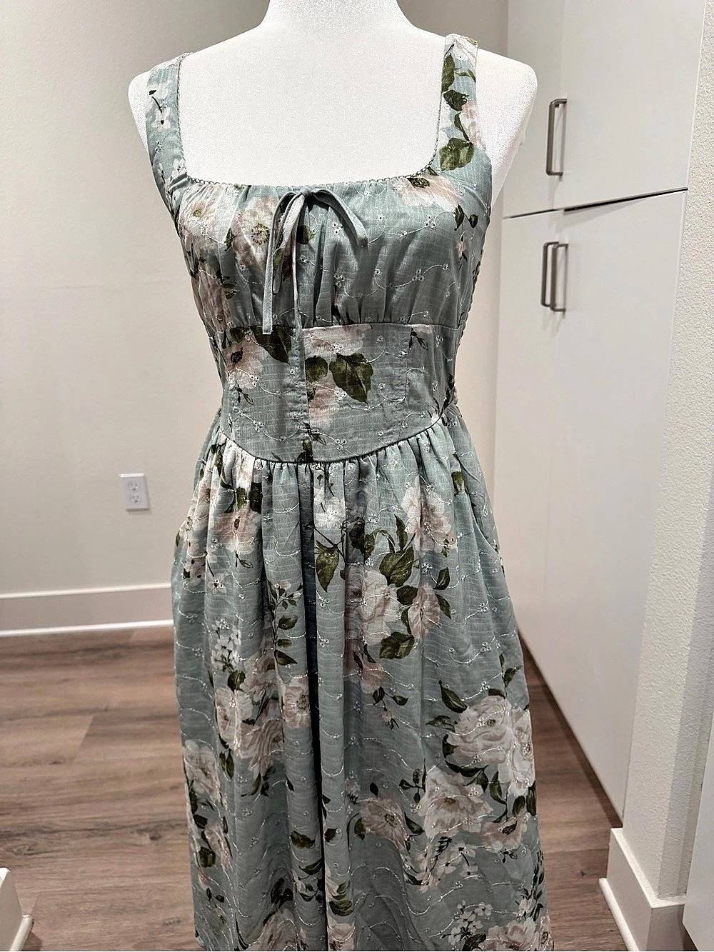 Thirty Floral Maxi Dress in Green & Pink Size Medium